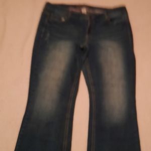 Maurices jeans